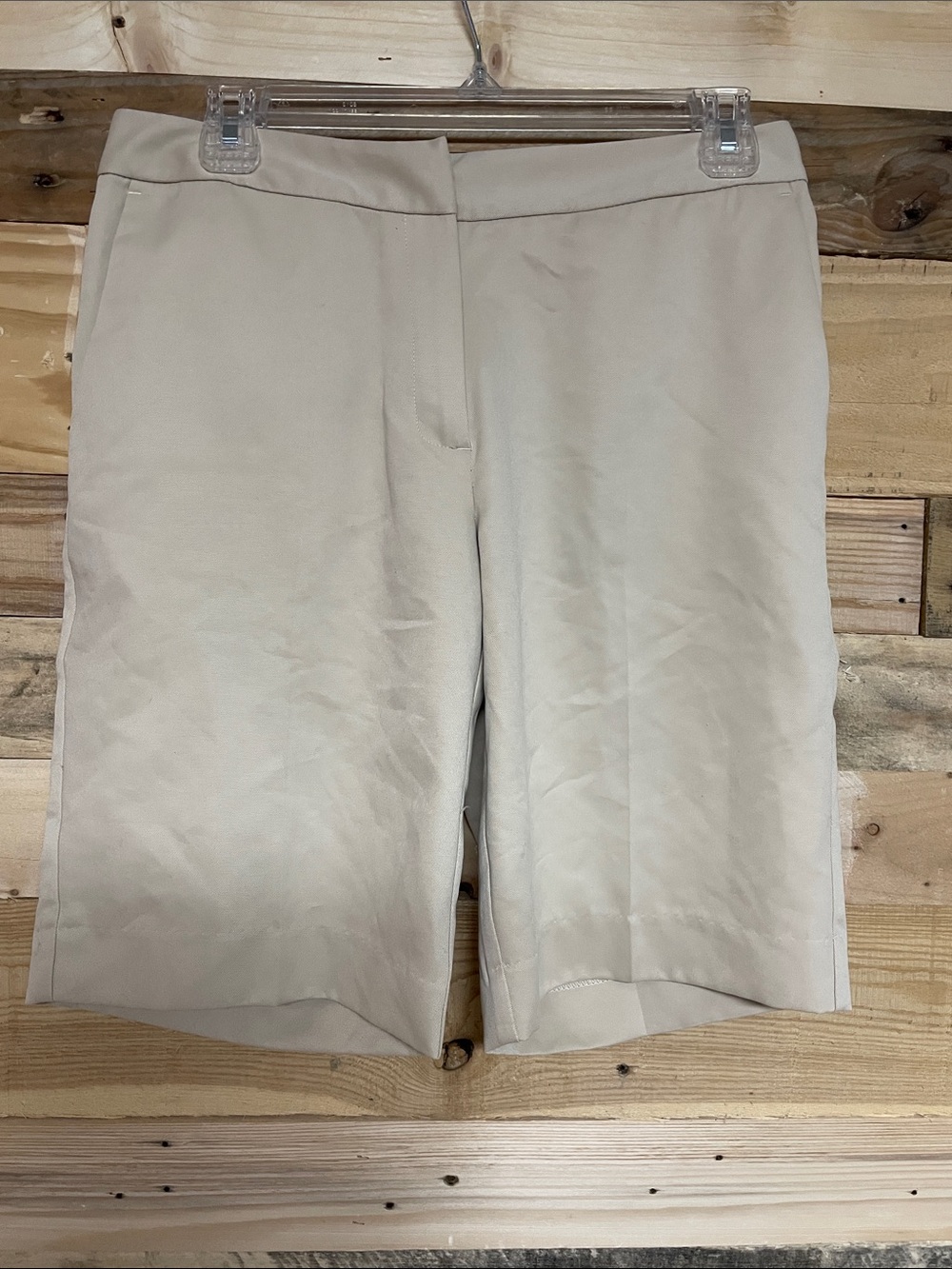 Izod Women's Cream Bermuda Shorts